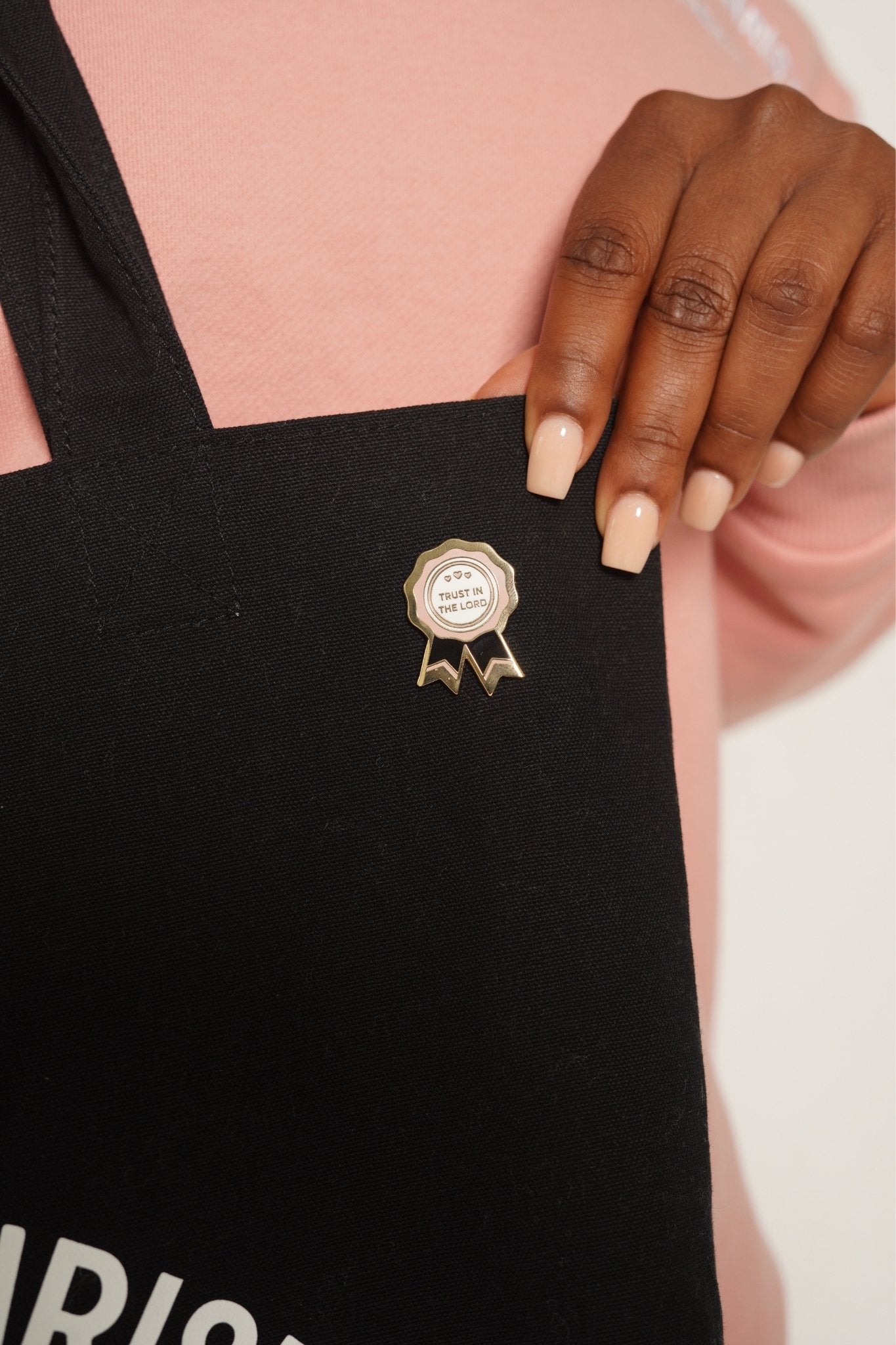 "TRUST IN THE LORD" PIN - Lavish by Grace